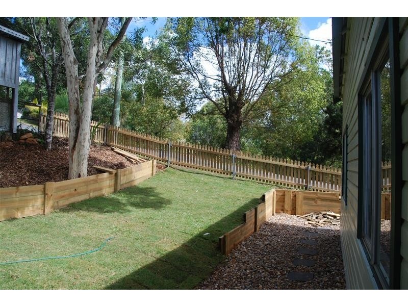 2 Mitchell Street, Uki NSW 2484