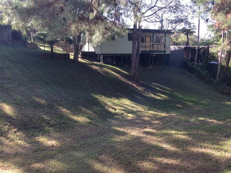 2 Mitchell Street, Uki NSW 2484