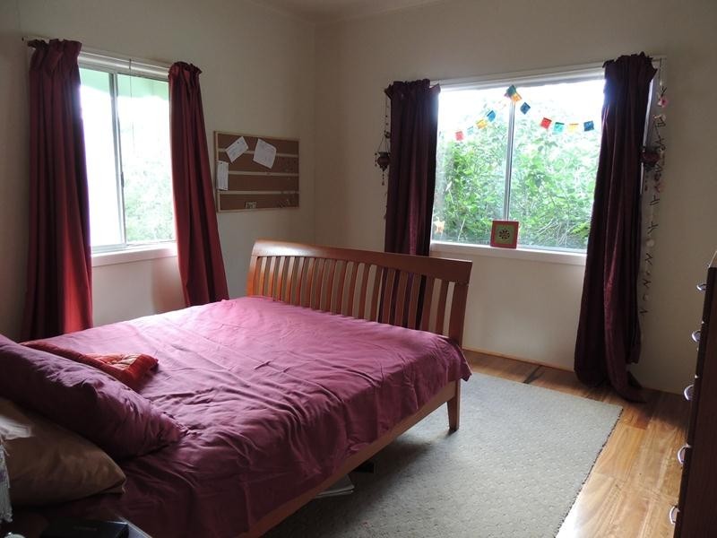 2 Mitchell Street, Uki NSW 2484