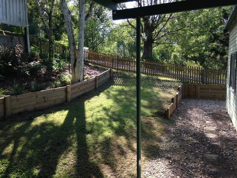 2 Mitchell Street, Uki NSW 2484