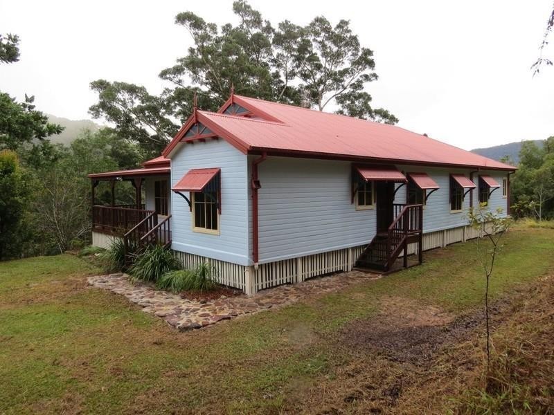 82 Smiths Creek Road, Uki NSW 2484