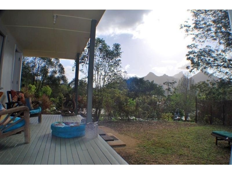 13/15 Mitchell Street, Uki NSW 2484