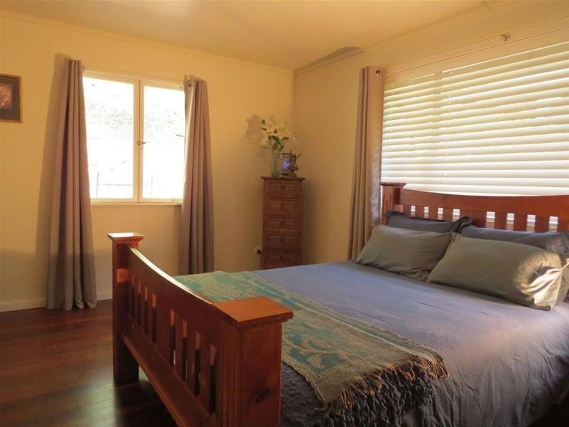 13/15 Mitchell Street, Uki NSW 2484