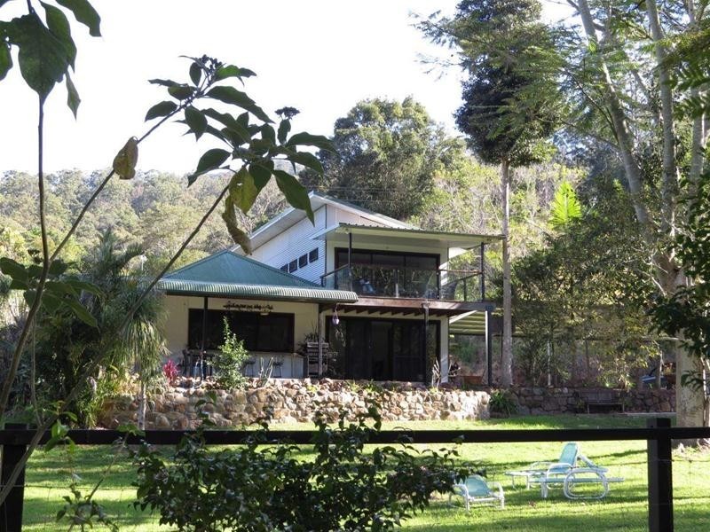 498 Rowlands Creek Road, Uki NSW 2484