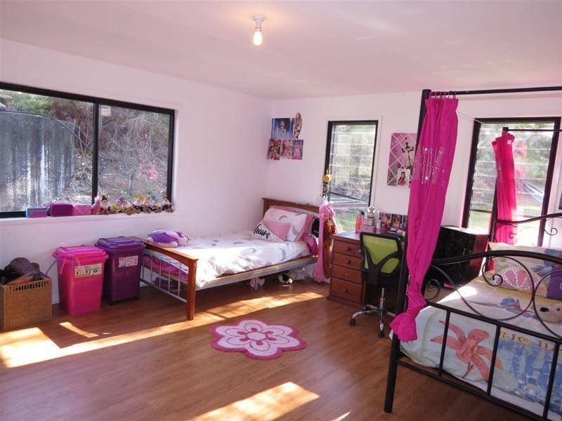 498 Rowlands Creek Road, Uki NSW 2484