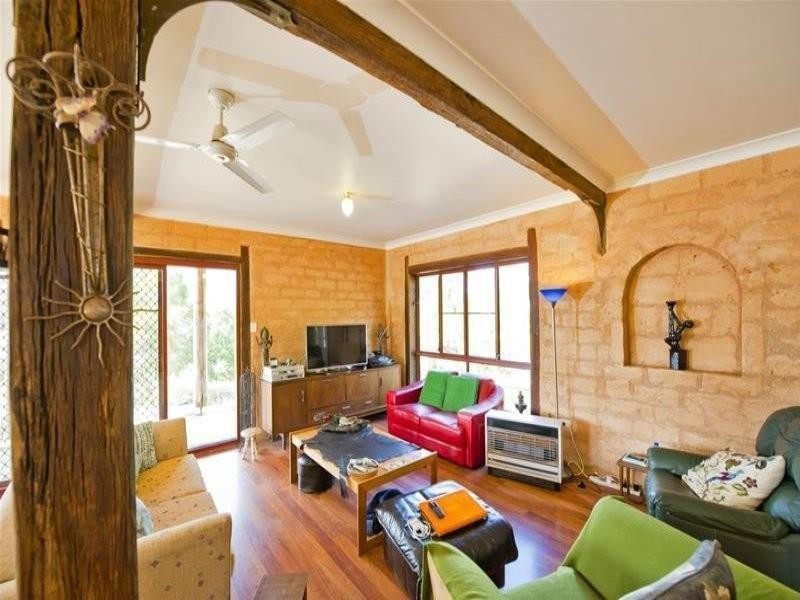 6 Caddell Road, Mount Burrell NSW 2484