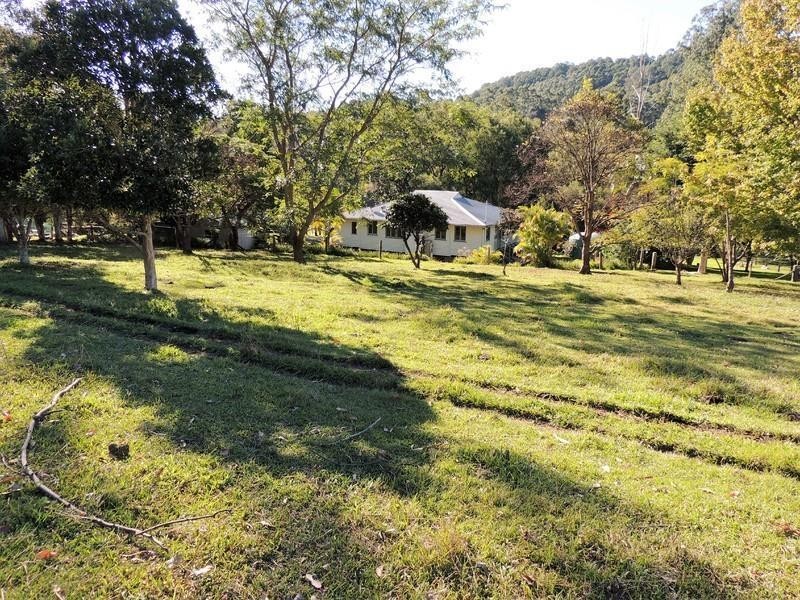 56 Chowan Creek Road, Uki NSW 2484