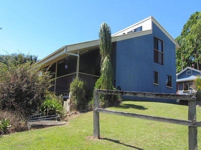 6 Blackwoods Road, Nobbys Creek NSW 2484