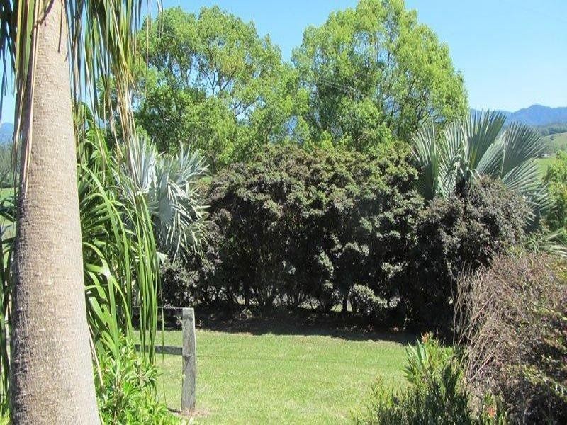 6 Blackwoods Road, Nobbys Creek NSW 2484