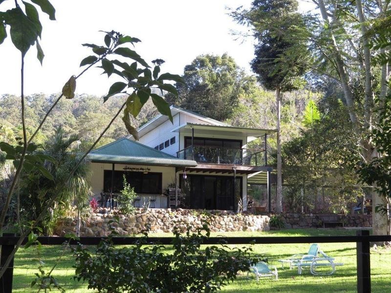 498 Rowlands Creek Road, Uki NSW 2484