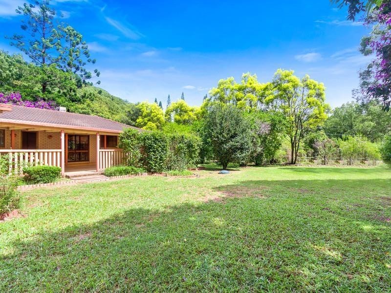 127 Smiths Creek Road, Uki NSW 2484
