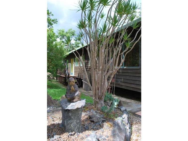 62 Clareville Road, Uki NSW 2484