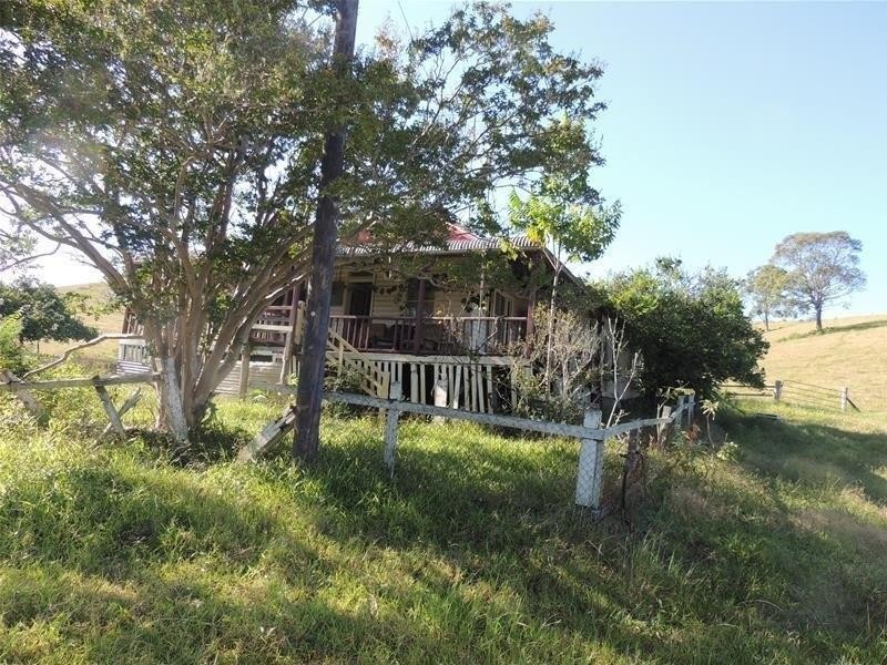 172 Smiths Creek Road, Uki NSW 2484