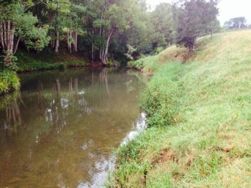 172 Smiths Creek Road, Uki NSW 2484