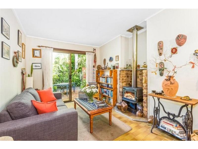 10 Old Convent Road, Uki NSW 2484