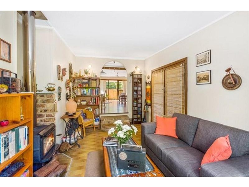 10 Old Convent Road, Uki NSW 2484