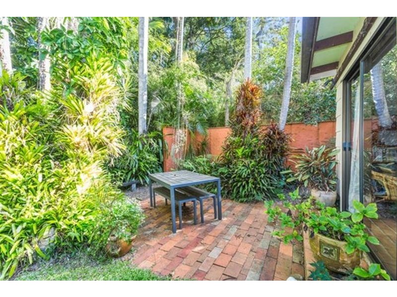 10 Old Convent Road, Uki NSW 2484