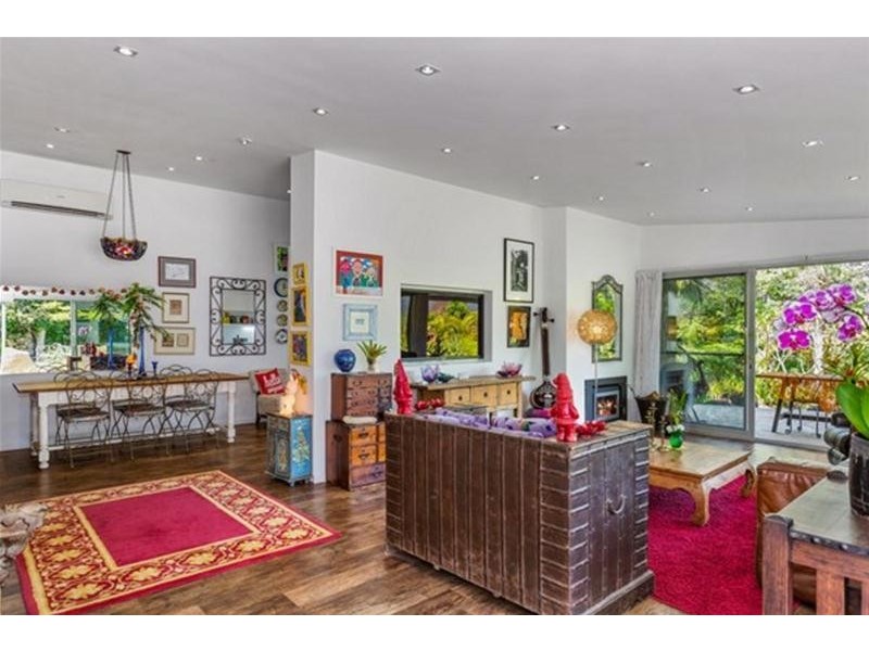 67 Braeside Drive, Uki NSW 2484