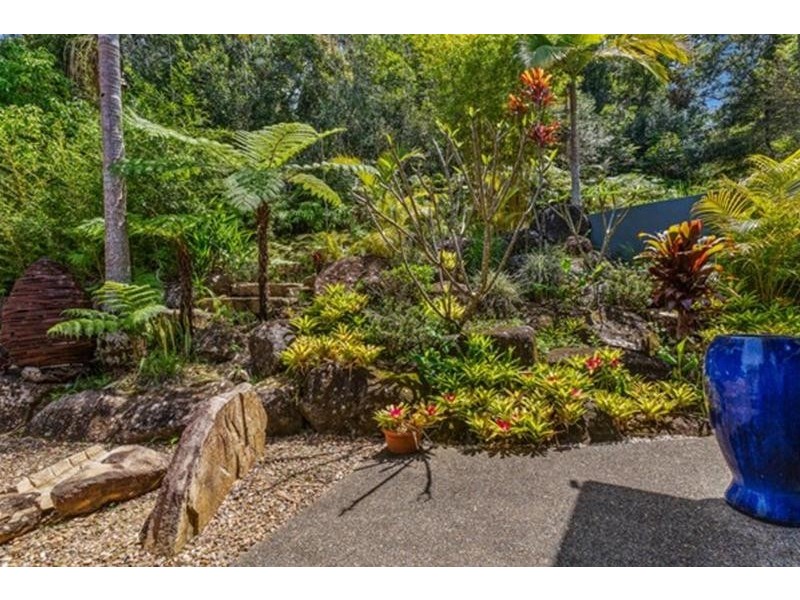 67 Braeside Drive, Uki NSW 2484