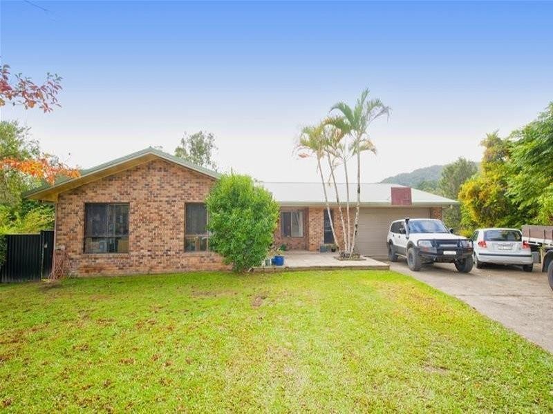7 Braeside Drive, Uki NSW 2484
