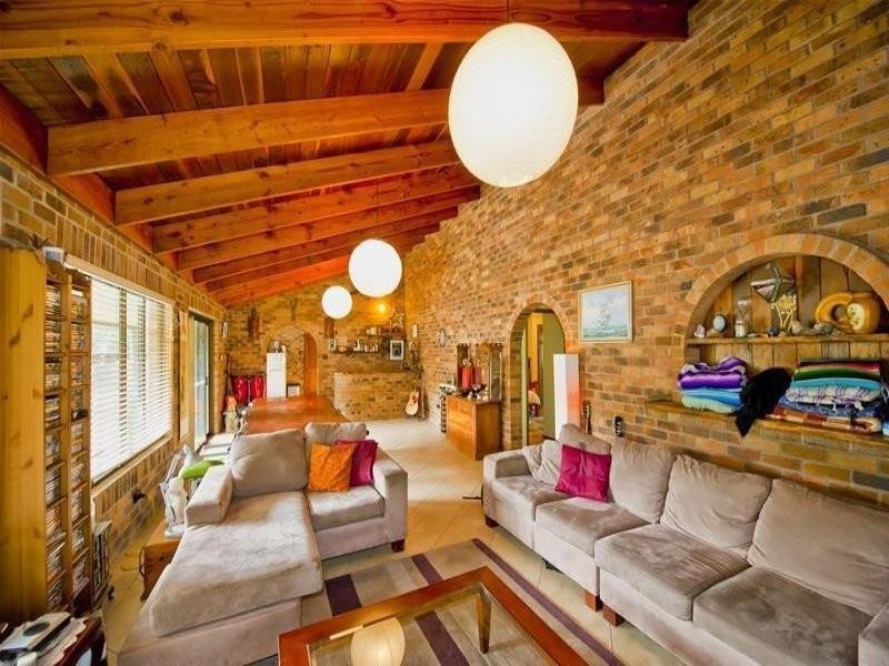 7 Braeside Drive, Uki NSW 2484