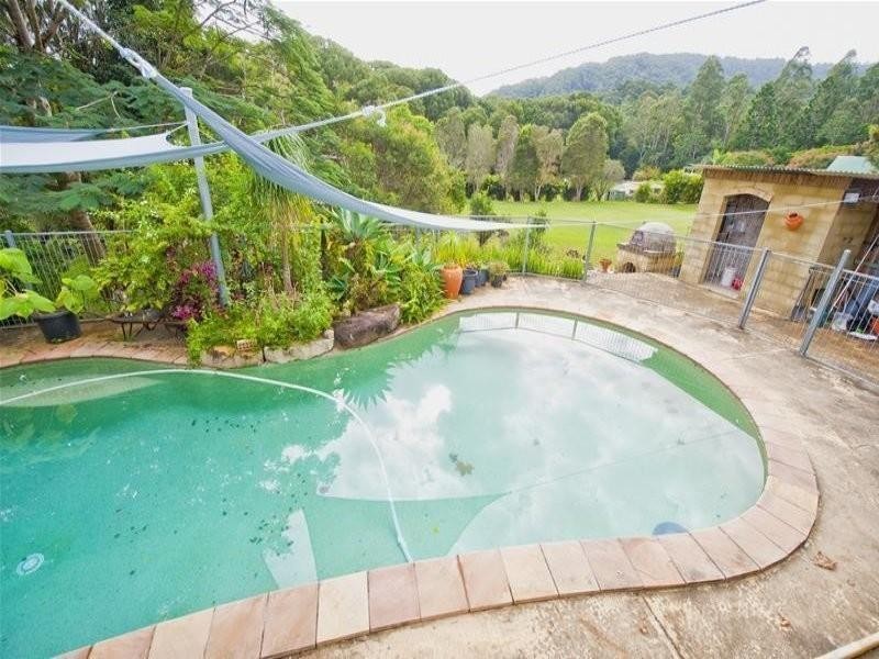 7 Braeside Drive, Uki NSW 2484