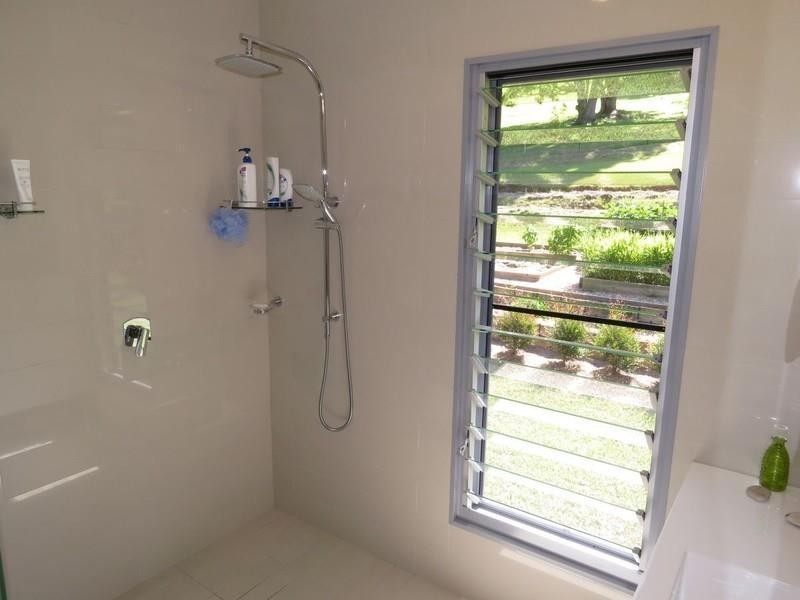 92 Malabar Avenue, Uki NSW 2484