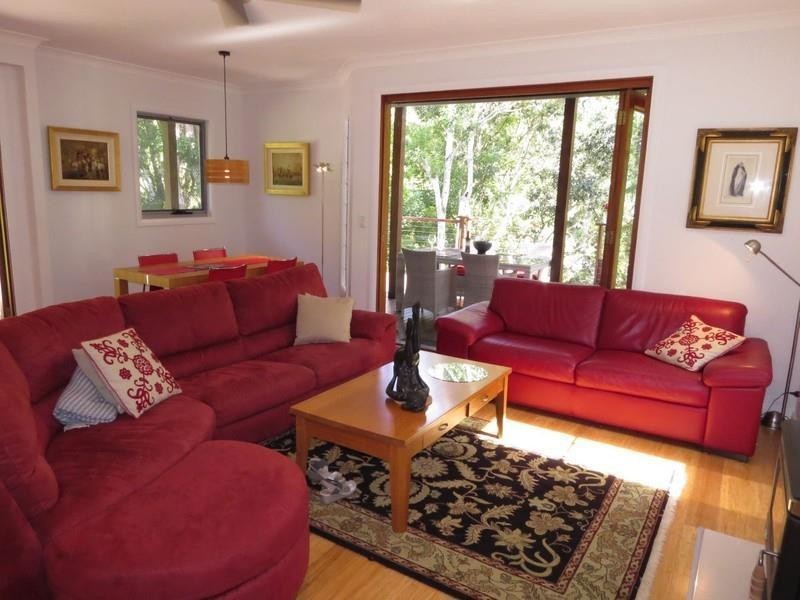 92 Malabar Avenue, Uki NSW 2484