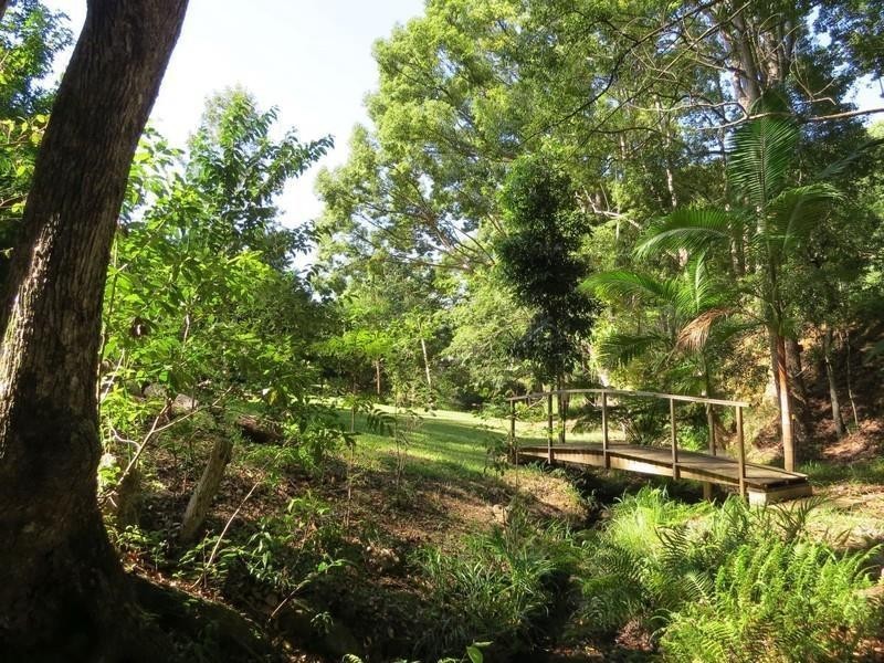 92 Malabar Avenue, Uki NSW 2484