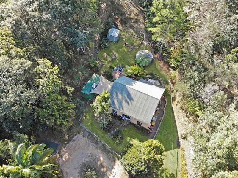 111 Braeside Drive, Uki NSW 2484