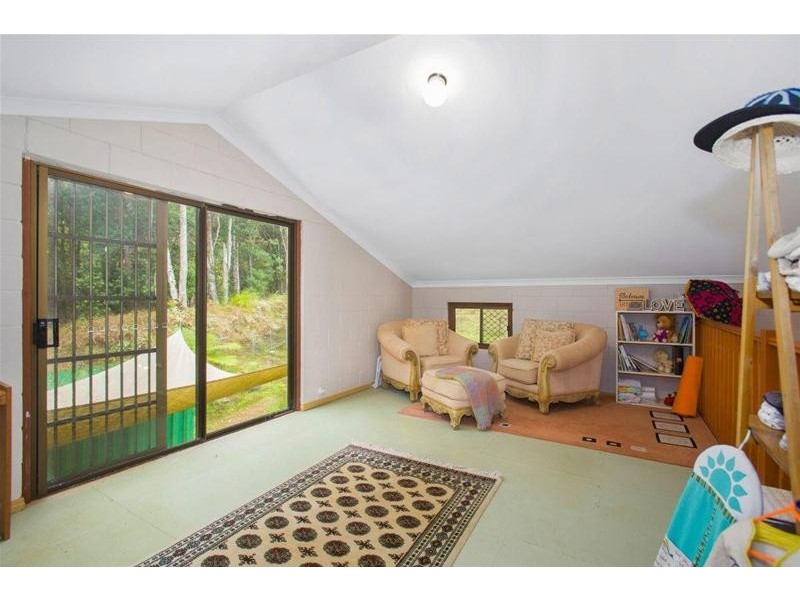 111 Braeside Drive, Uki NSW 2484