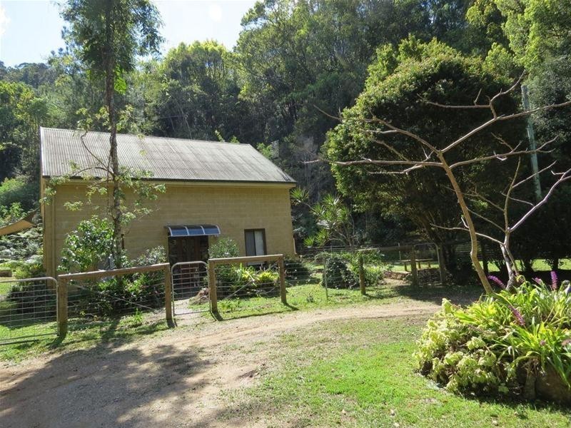 111 Braeside Drive, Uki NSW 2484