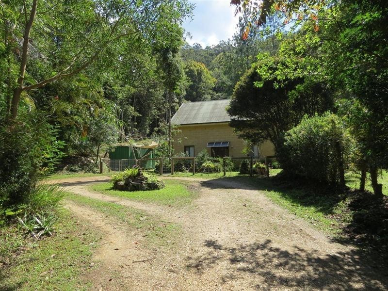 111 Braeside Drive, Uki NSW 2484