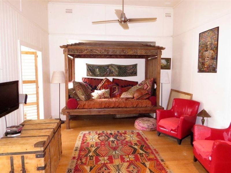 9 Old Convent Road, Uki NSW 2484