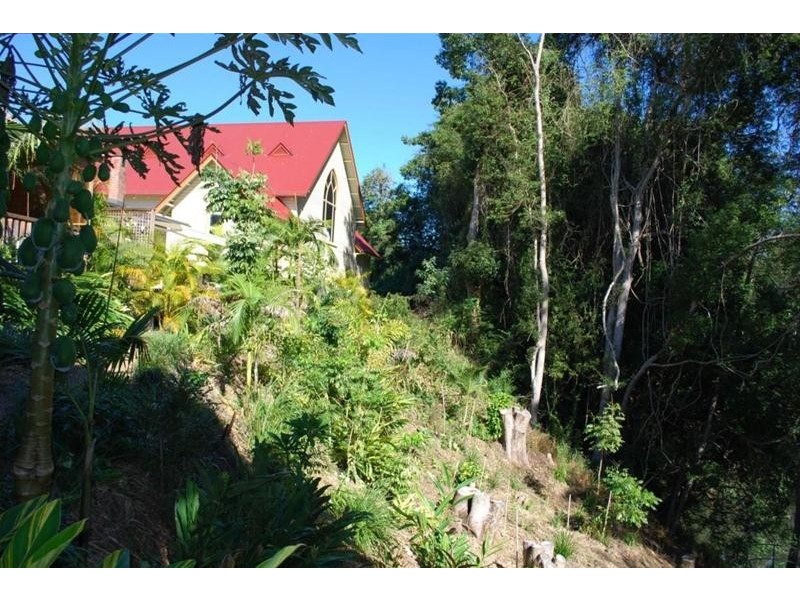 9 Old Convent Road, Uki NSW 2484