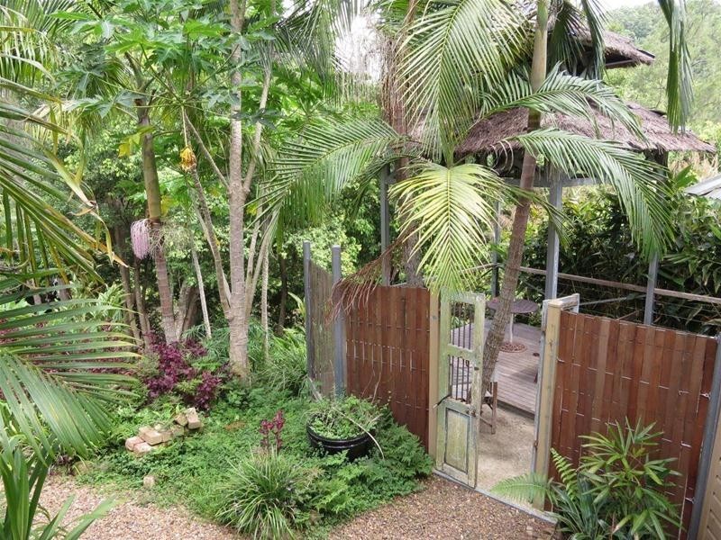 9 Old Convent Road, Uki NSW 2484