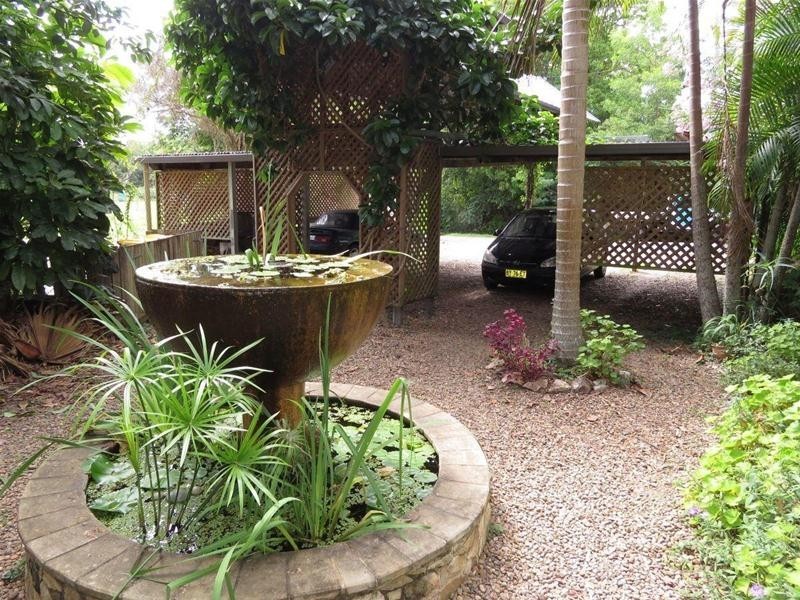 9 Old Convent Road, Uki NSW 2484