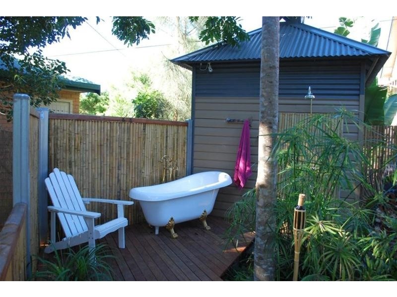 9 Old Convent Road, Uki NSW 2484