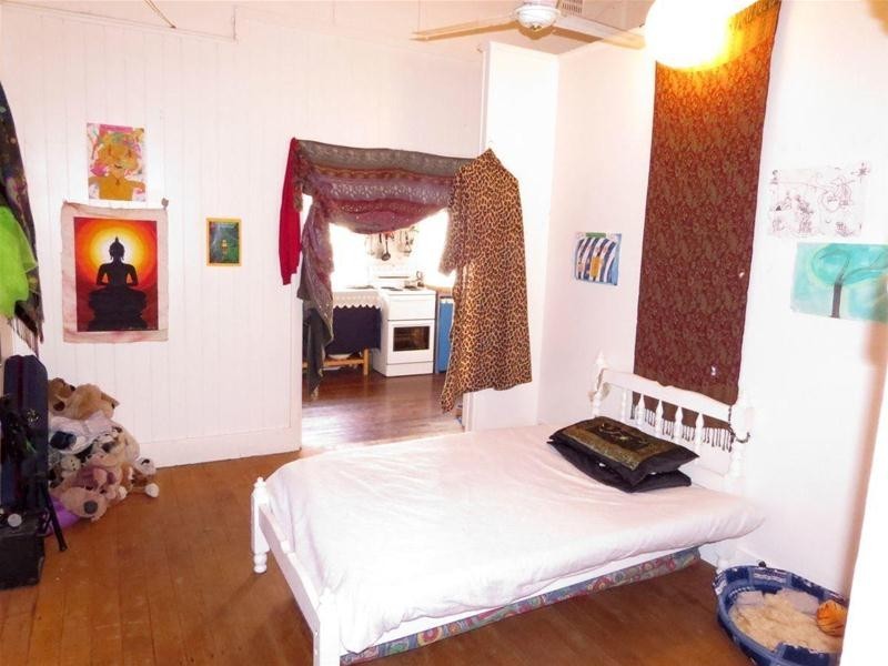 9 Old Convent Road, Uki NSW 2484