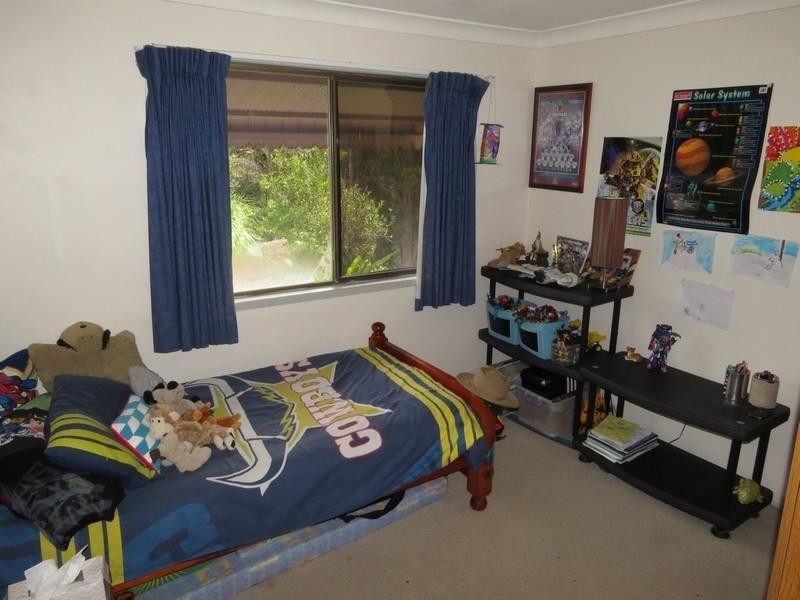 11 Mitchell Street, Uki NSW 2484