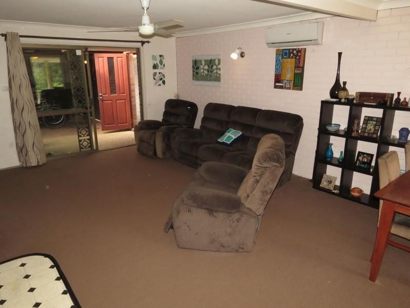 11 Mitchell Street, Uki NSW 2484