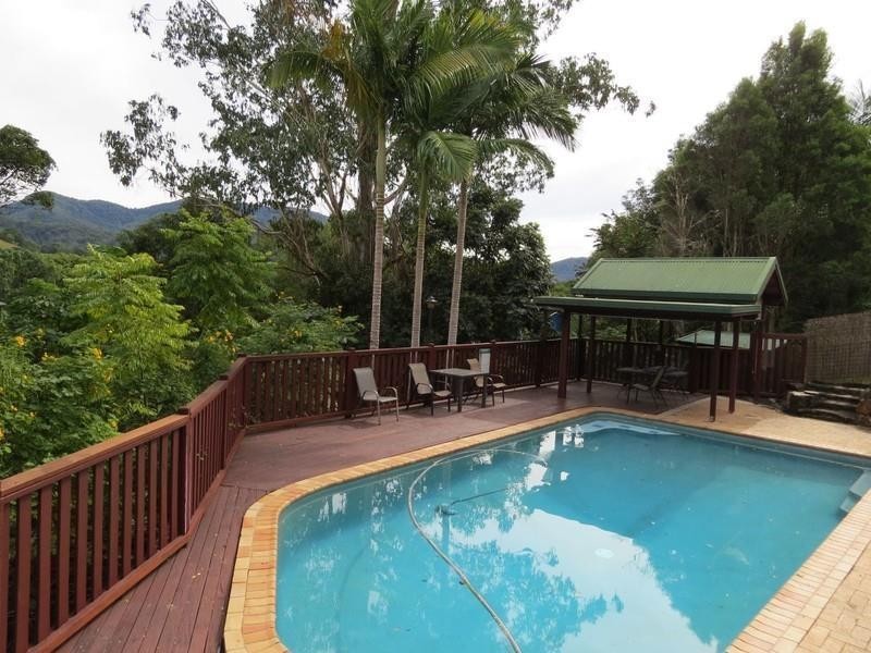 11 Mitchell Street, Uki NSW 2484