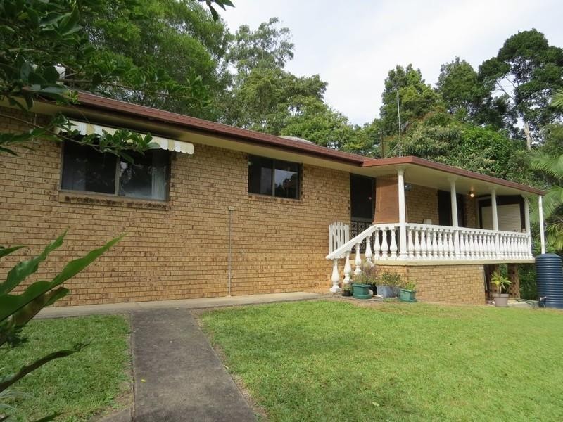 11 Mitchell Street, Uki NSW 2484