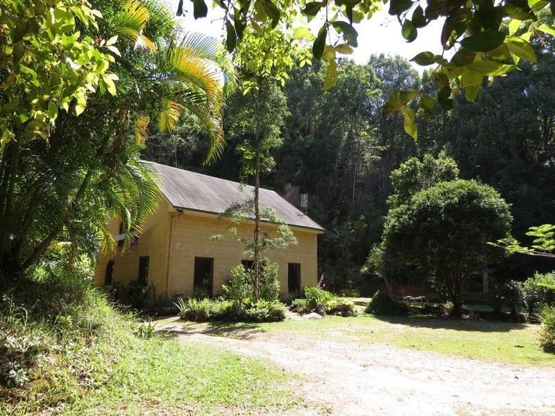 111 Braeside Drive, Uki NSW 2484