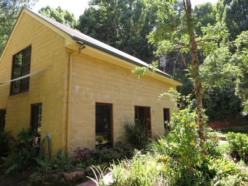 111 Braeside Drive, Uki NSW 2484