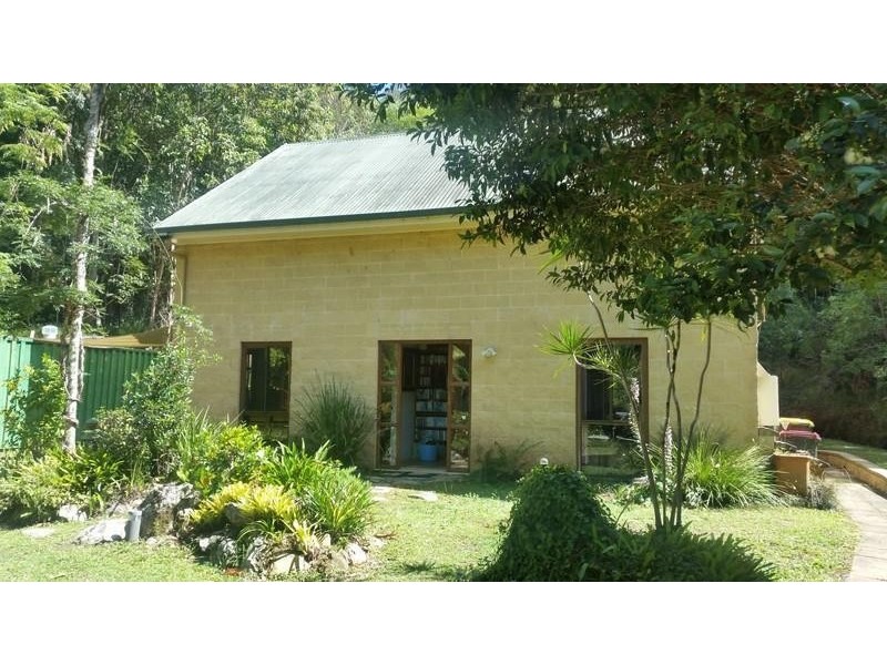 111 Braeside Drive, Uki NSW 2484