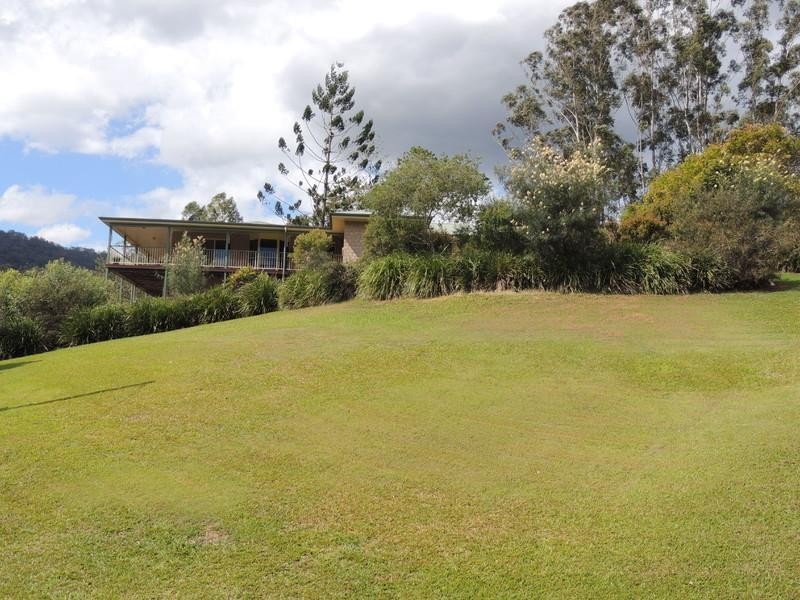 3 Toon Close, Uki NSW 2484