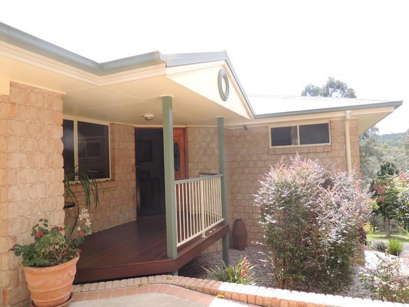 3 Toon Close, Uki NSW 2484