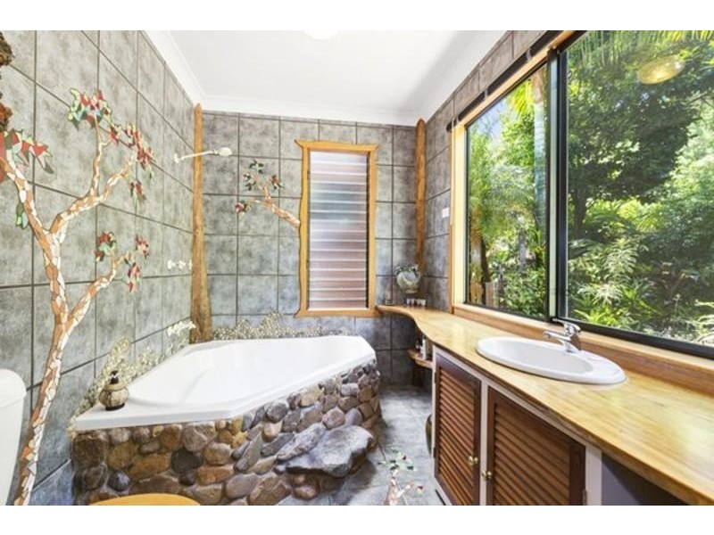 67 Rowlands Creek Road, Uki NSW 2484