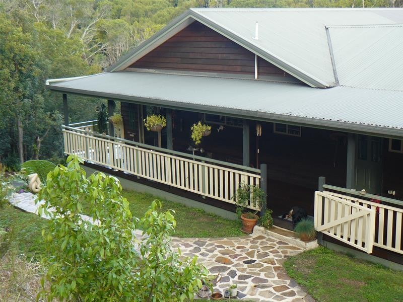 55 Braeside Drive, Uki NSW 2484